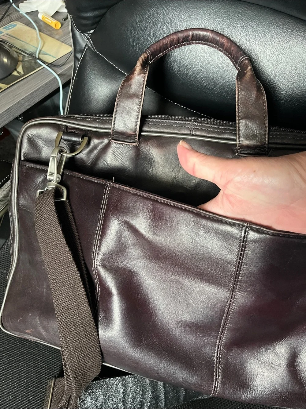 Kenneth Cole Reaction Brown Leather Briefcase Laptop Bag